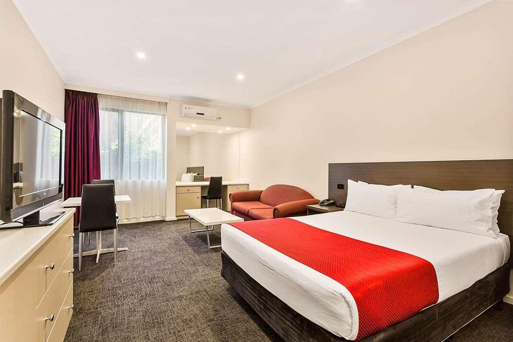 Quality Hotel Manor Mitcham Стая снимка