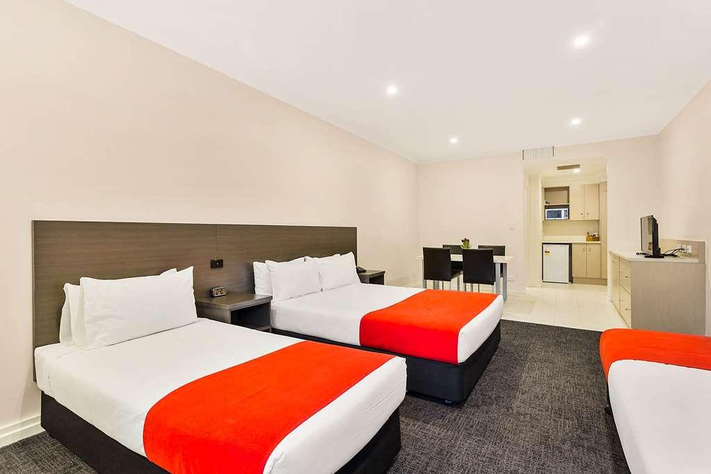Quality Hotel Manor Mitcham Стая снимка